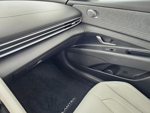 Used 2023 Hyundai Elantra Limited w/ Preferred Accessory Package image 26