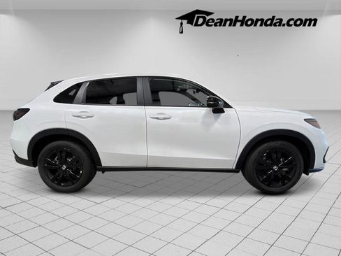 New 2026 Honda HR-V Sport image 8