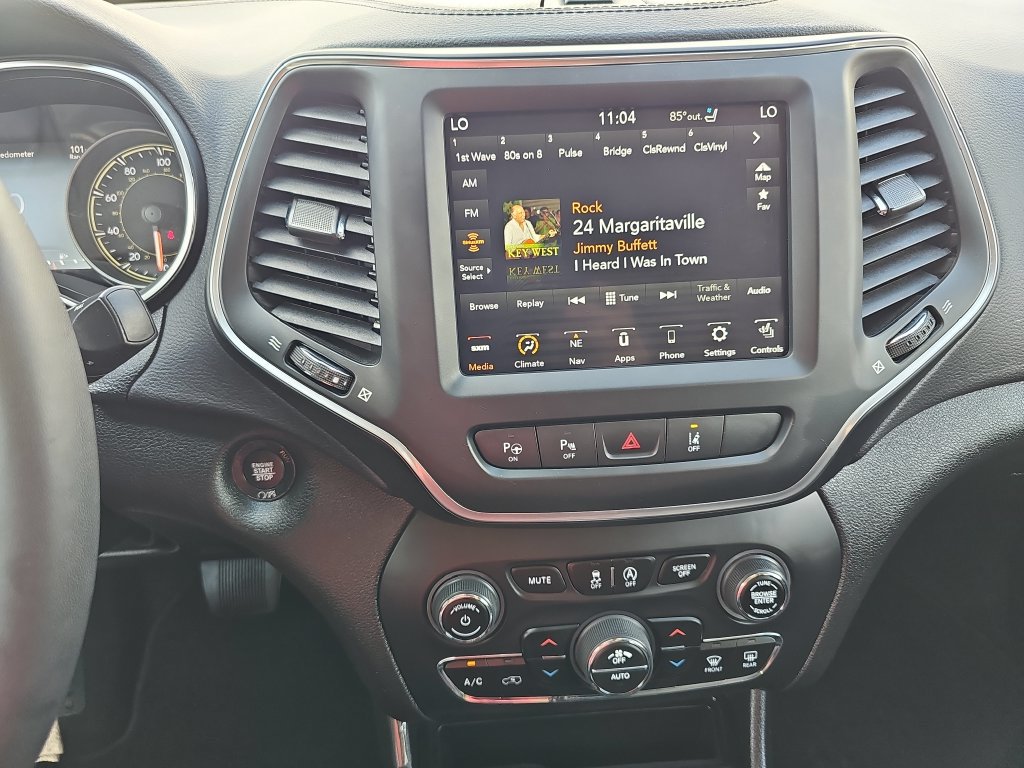 Used 2023 Jeep Cherokee Altitude Lux w/ Lux Elite Package AWD/4WD image 14