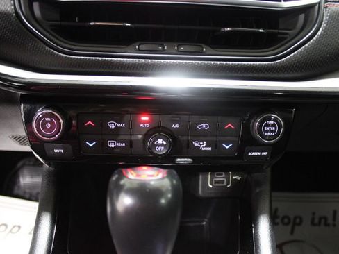 Used 2022 Jeep Compass Trailhawk w/ Trailhawk Convenience Group image 34