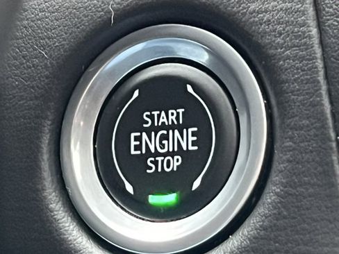 Used 2023 GMC Yukon AT4 w/ AT4 Premium Package image 34