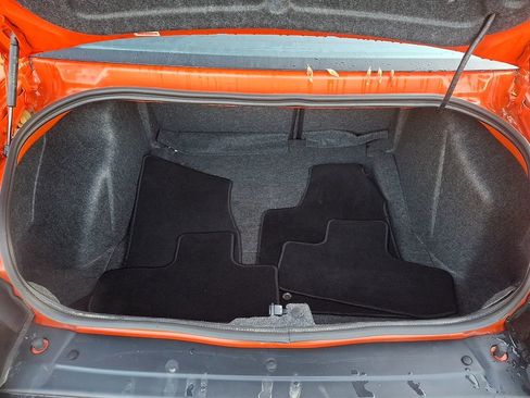 Used 2022 Dodge Challenger SXT image 31