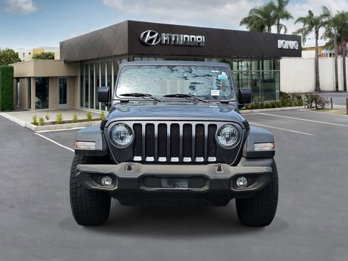 Used 2018 Jeep Wrangler Unlimited Sport AWD/4WD image 8