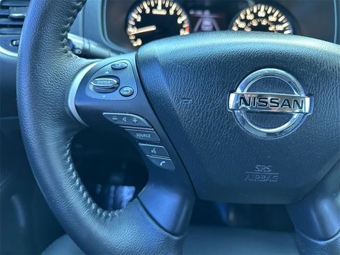 Used 2019 Nissan Pathfinder SV image 25