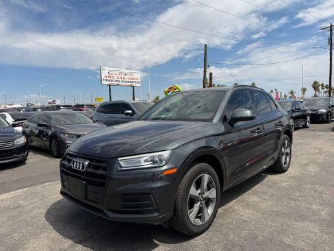 Used 2020 Audi Q5 2.0T Premium w/ Titanium Sport Package AWD/4WD image 3
