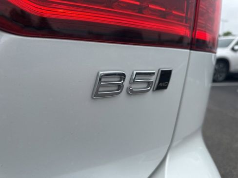 Used 2025 Volvo V60 B5 Cross Country Ultra w/ Climate Package AWD/4WD image 5