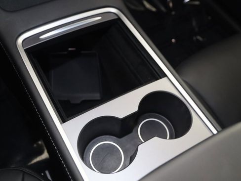 Used 2024 Tesla Model Y Long Range image 29