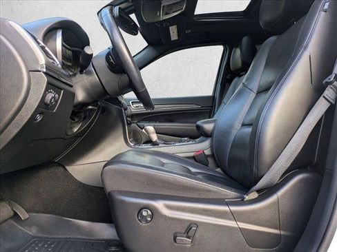 Used 2021 Jeep Grand Cherokee Limited w/ Trailer Tow Group IV image 17