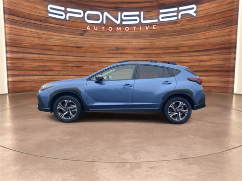 Used 2024 Subaru Crosstrek 2.0i Premium image 2