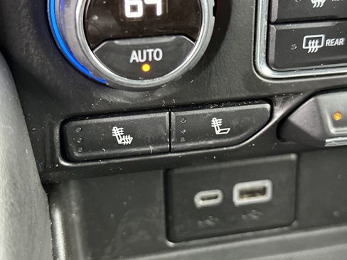 Certified 2024 Chevrolet Tahoe LT image 34