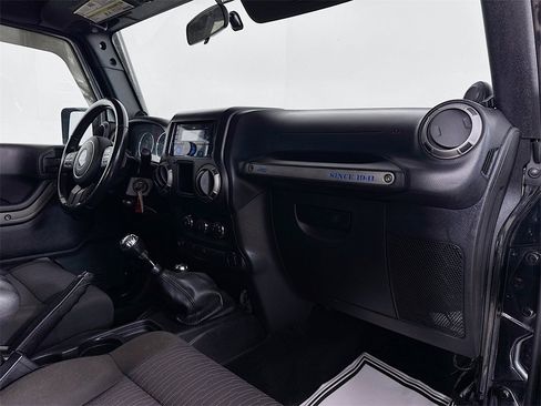 Used 2012 Jeep Wrangler Unlimited Sport w/ Connectivity Group image 26