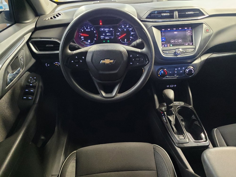 Used 2021 Chevrolet TrailBlazer LS FWD image 22