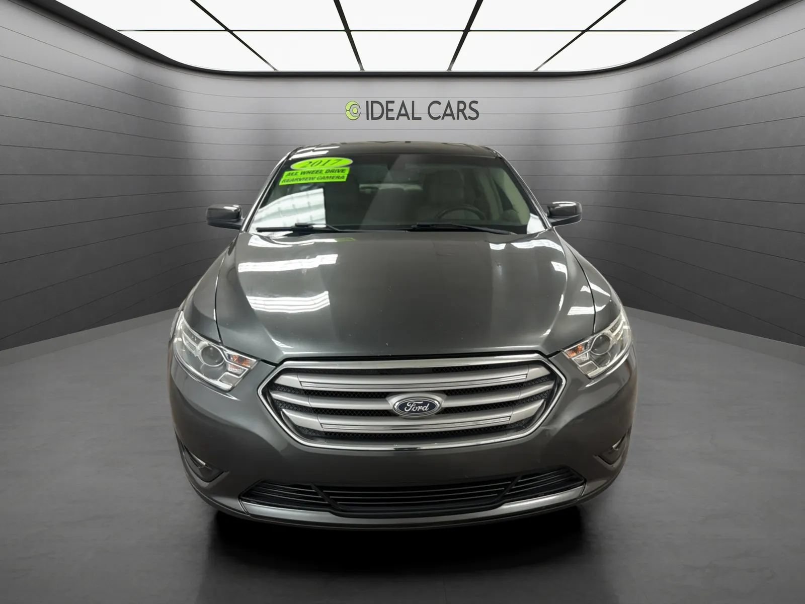 Used 2017 Ford Taurus SEL AWD/4WD image 2