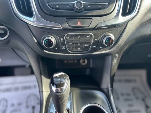 Used 2021 Chevrolet Equinox LT FWD image 13