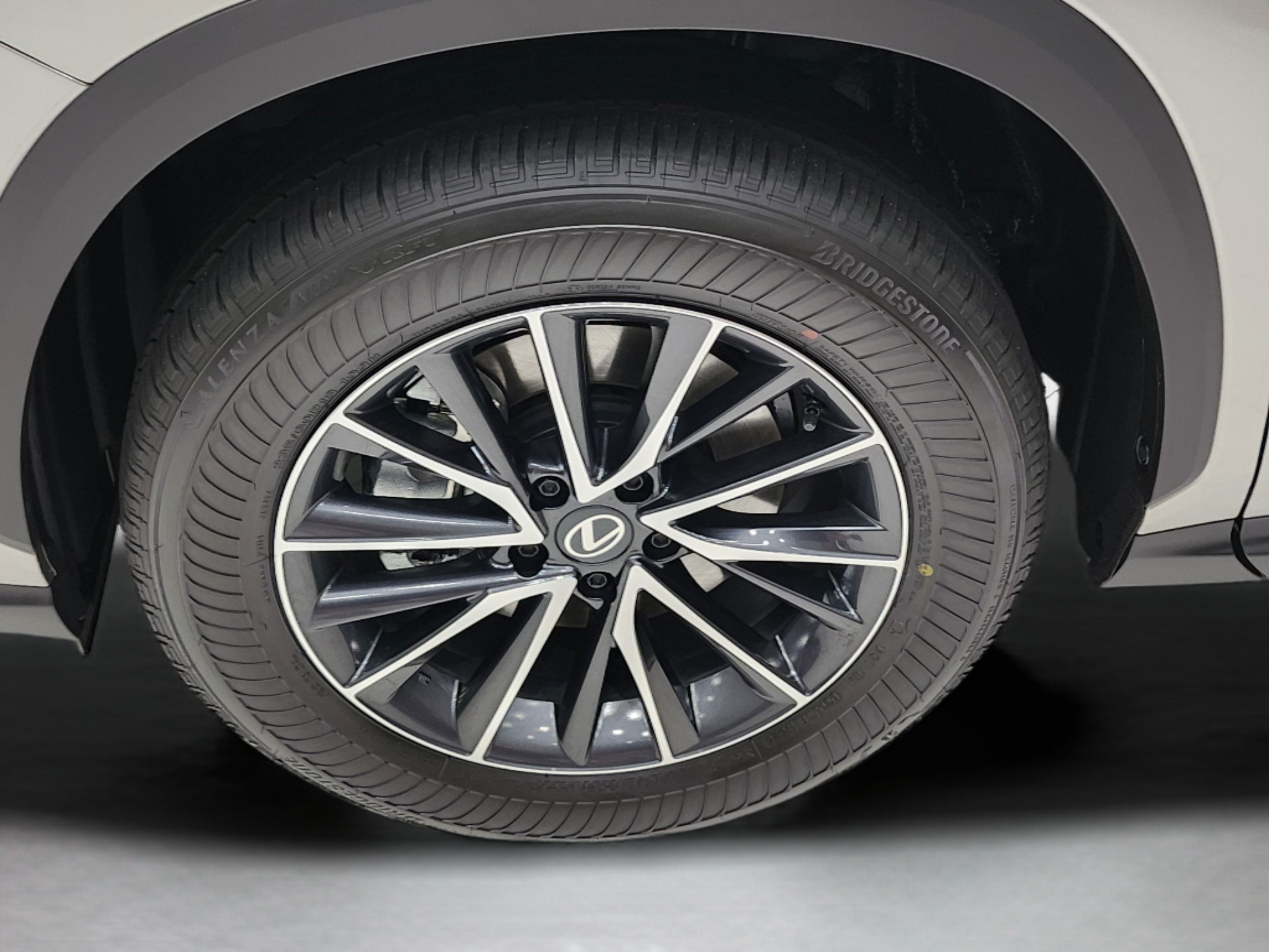 Certified 2026 Lexus NX 350 AWD w/ Accessory Package (Z1) image 32