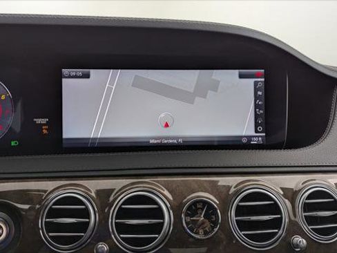 Used 2018 Mercedes-Benz S 450 4MATIC Sedan w/ Premium Package image 26