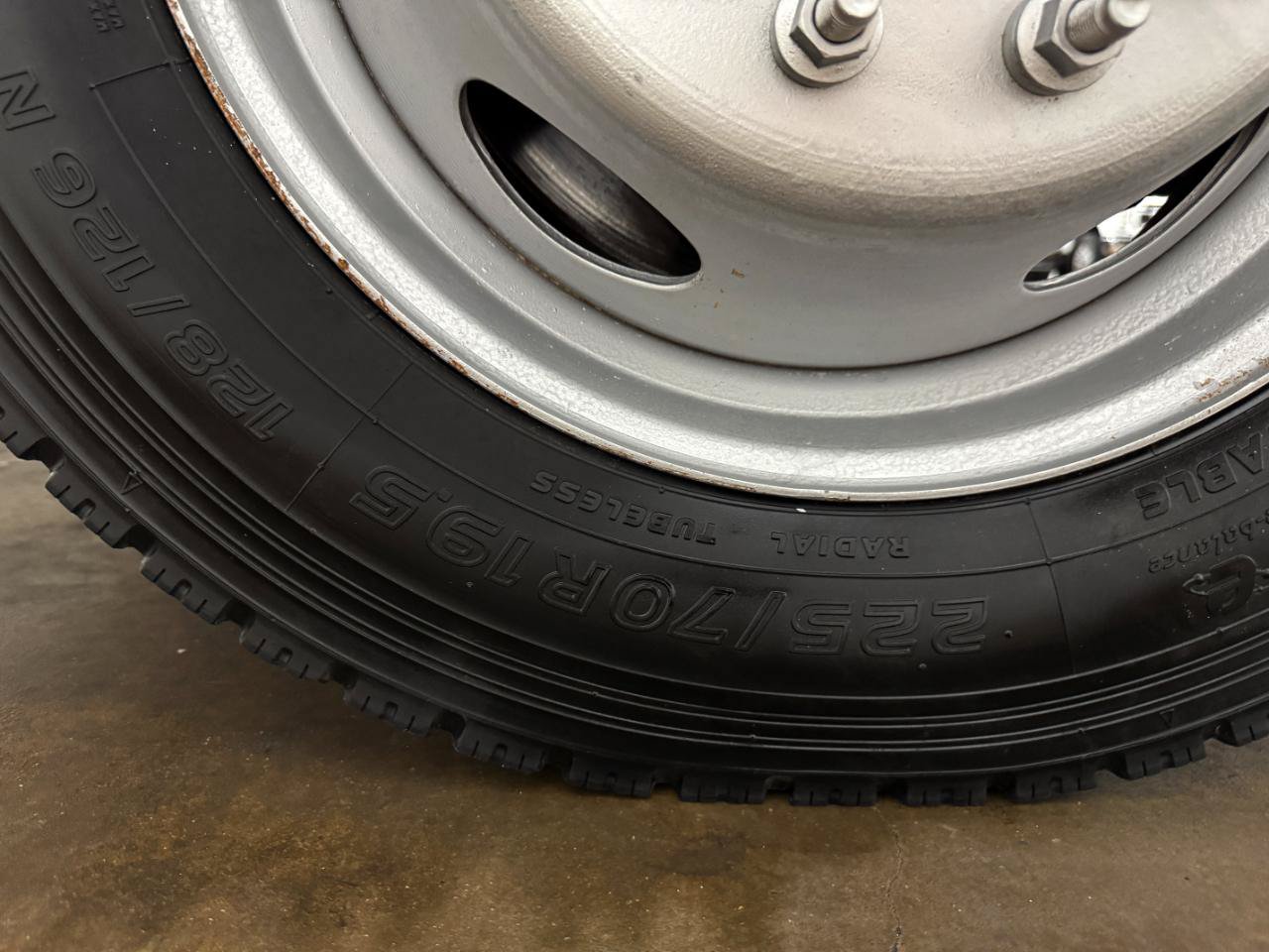 Used 2019 Ford F550 4x4 Regular Cab Super Duty image 40