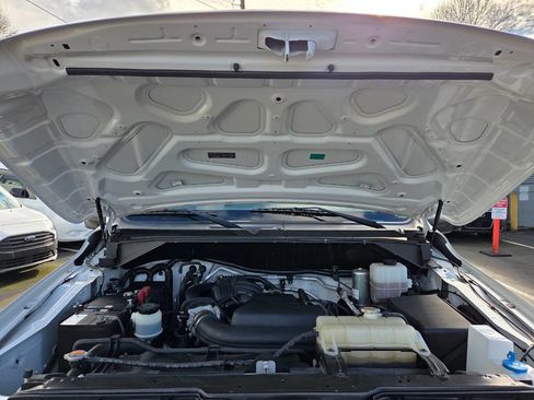 Used 2020 Nissan NV 2500 SV w/ Navigation Package image 18