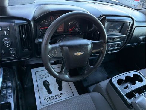 Used 2018 Chevrolet Silverado 1500 W/T w/ Trailering Package AWD/4WD image 2