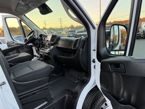 Used 2023 RAM ProMaster 3500 w/ Driver Convenience Group FWD image 9