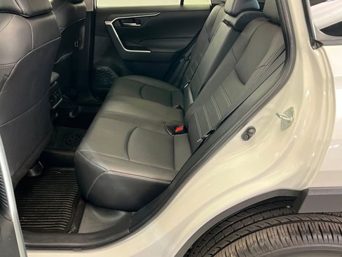 Used 2025 Toyota RAV4 XLE Premium image 22