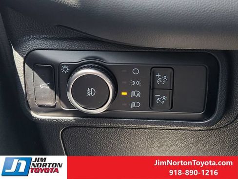 Used 2025 Ford Explorer ST AWD/4WD image 23