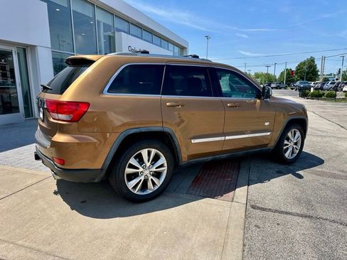 Used 2011 Jeep Grand Cherokee 70th Anniversary AWD/4WD image 7