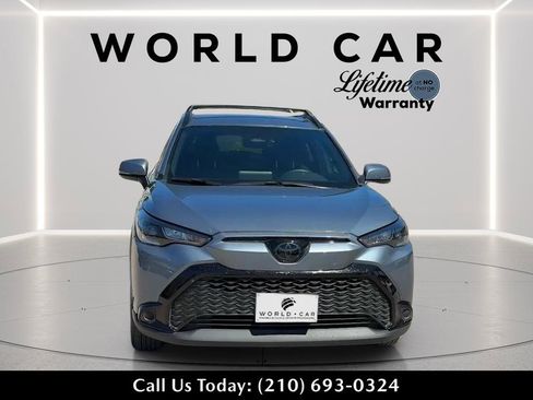 Used 2024 Toyota Corolla Cross AWD Hybrid image 2