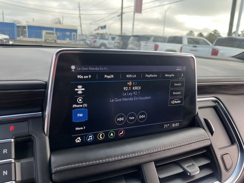 Used 2021 Chevrolet Tahoe Z71 w/ Z71 Off-Road Package image 24