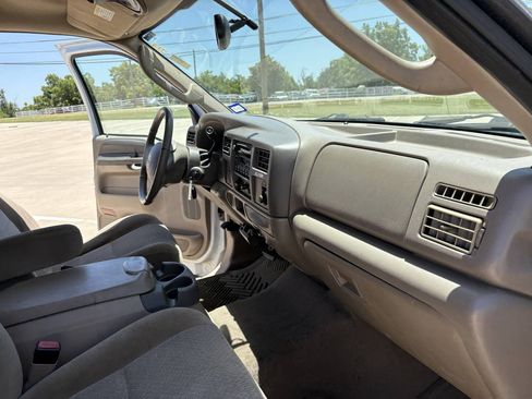 Used 2003 Ford Excursion XLT RWD image 14