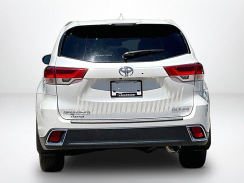 Used 2019 Toyota Highlander SE AWD/4WD image 6