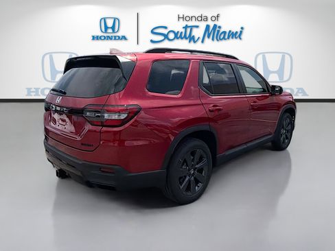 New 2026 Honda Pilot Sport image 7