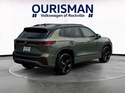Used 2025 Volkswagen Tiguan SE R-Line FWD image 6