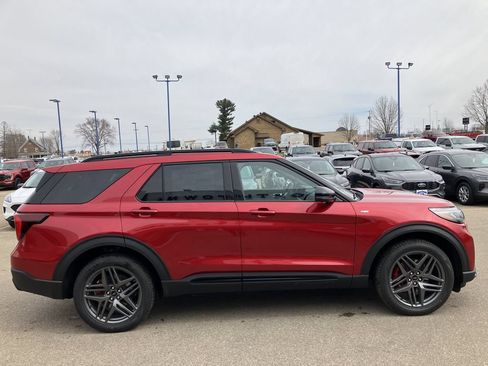 New 2026 Ford Explorer ST-Line w/ ST-Line Street Pack AWD/4WD image 5