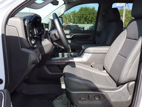Used 2025 Chevrolet Silverado 2500 LTZ w/ LTZ Plus Package AWD/4WD image 4