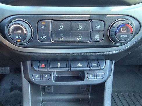 Used 2016 Chevrolet Colorado LT w/ Luxury Package, Chrome AWD/4WD image 39
