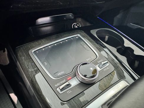 Used 2017 Audi Q7 3.0T Prestige image 37