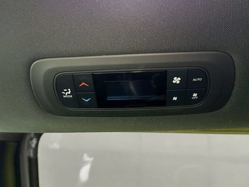 Used 2022 Chrysler Pacifica Touring-L w/ S Appearance Package FWD image 24