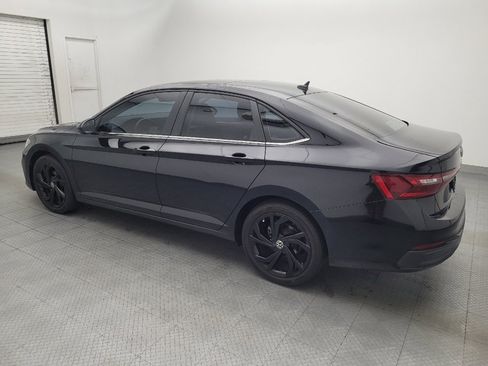 Used 2025 Volkswagen Jetta SE FWD image 3