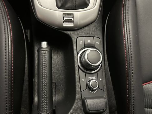 Used 2017 MAZDA CX-3 Touring AWD/4WD image 29