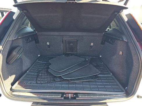Used 2023 Volvo XC40 B4 Plus w/ Protection Package Premier FWD image 8