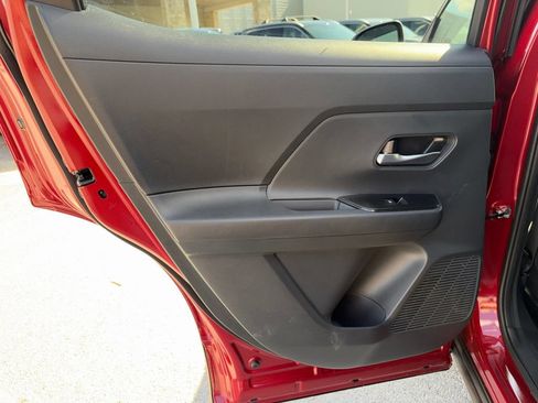Used 2026 Nissan Kicks SV FWD image 27