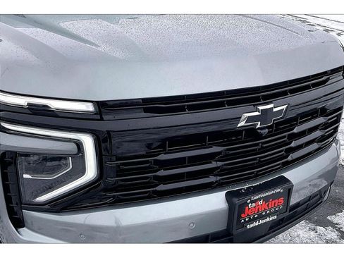 Used 2025 Chevrolet Suburban RST w/ Comfort Package image 33