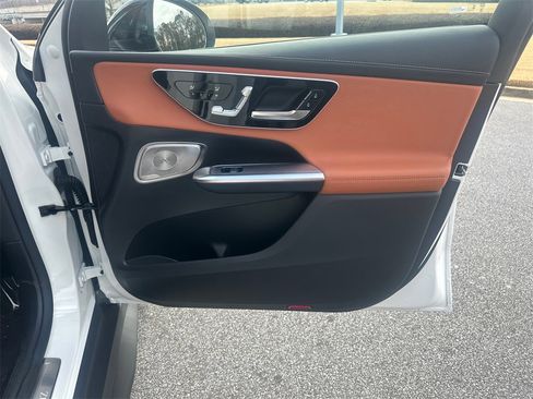 New 2026 Mercedes-Benz GLC 300 image 15