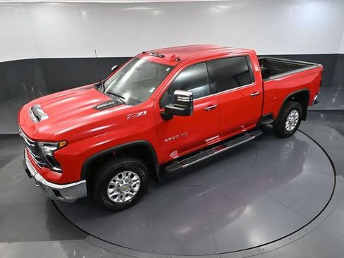 Used 2024 Chevrolet Silverado 2500 LTZ w/ LTZ Plus Package image 65