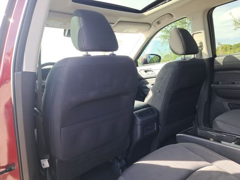 Certified 2022 Nissan Pathfinder SV w/ SV Premium Package image 19