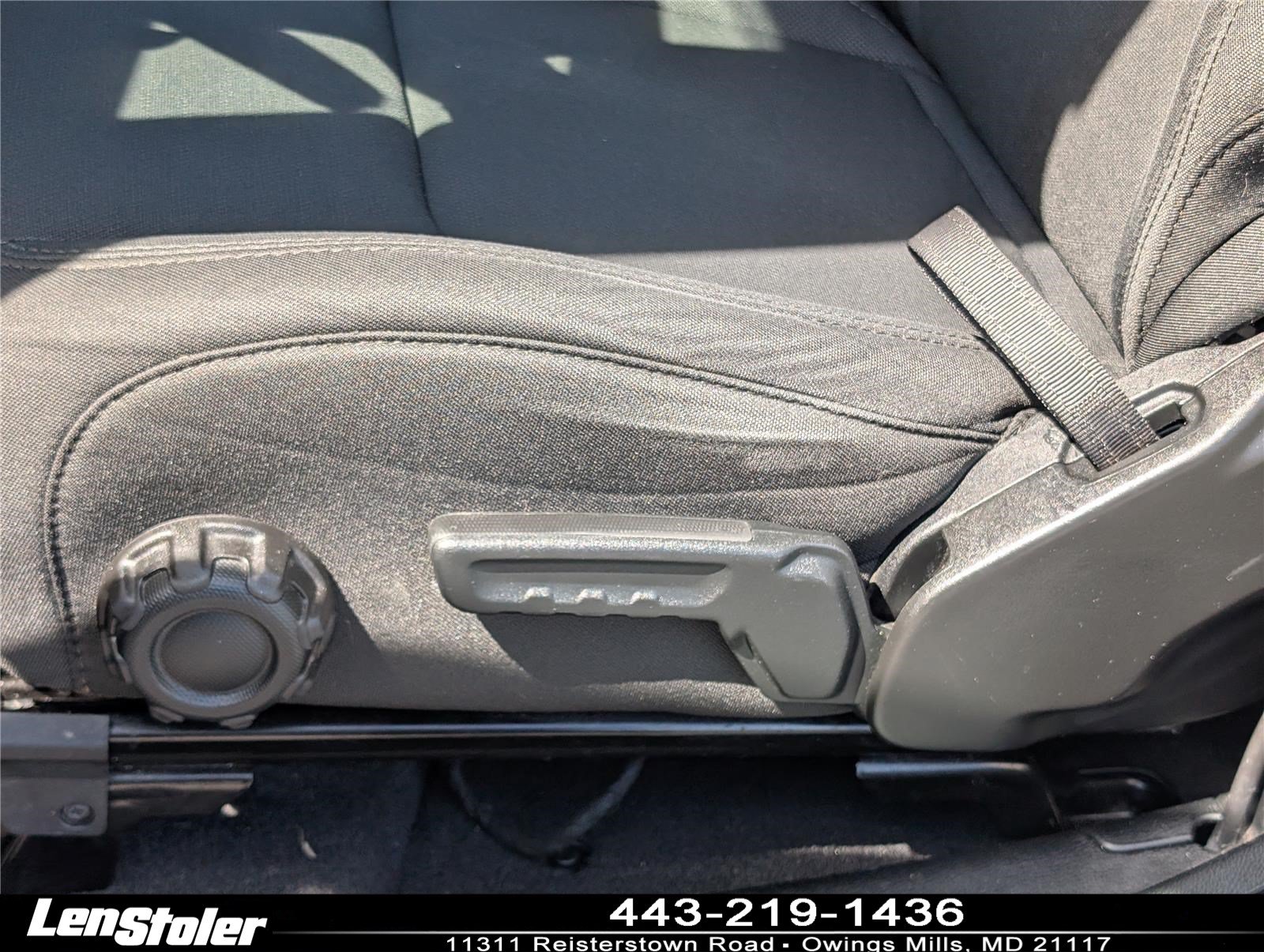 Used 2018 Jeep Wrangler Sport AWD/4WD image 20