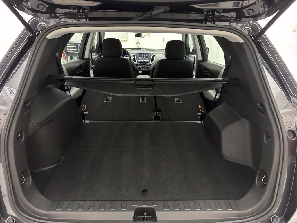 Used 2022 Chevrolet Equinox LS AWD/4WD image 8