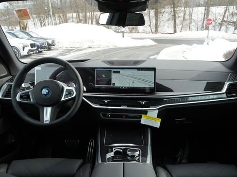 New 2026 BMW X5 xDrive50e w/ M Sport Package image 8