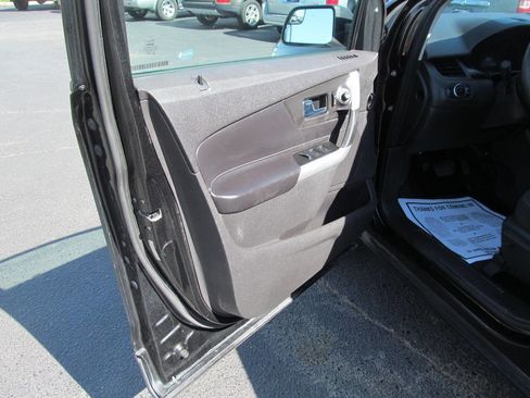 Used 2013 Ford Edge SE FWD image 9